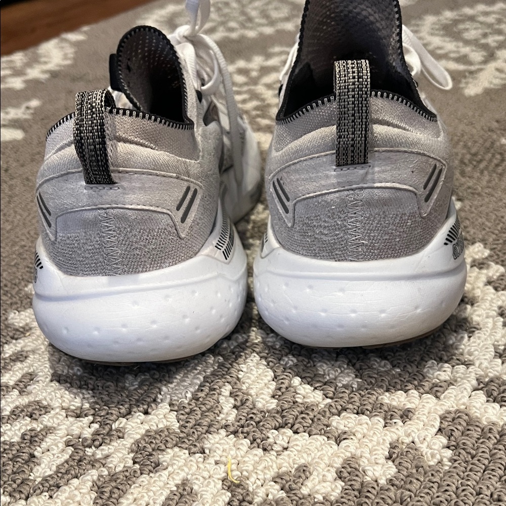 Brooks White and Black Athletic Sneakers, Glycerin GTS - Picture 2 of 12